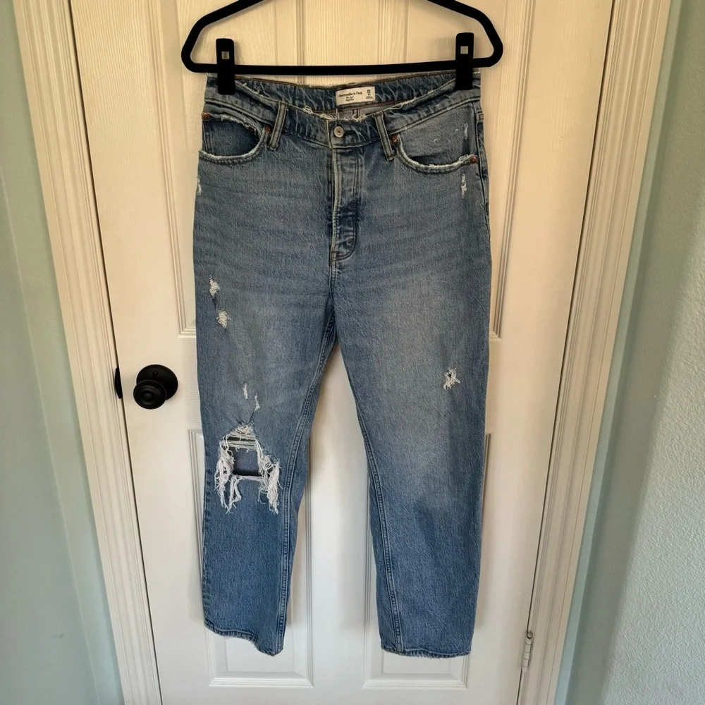 Abercrombie & Fitch The Dad High Rise Jeans - Picture 7 of 11